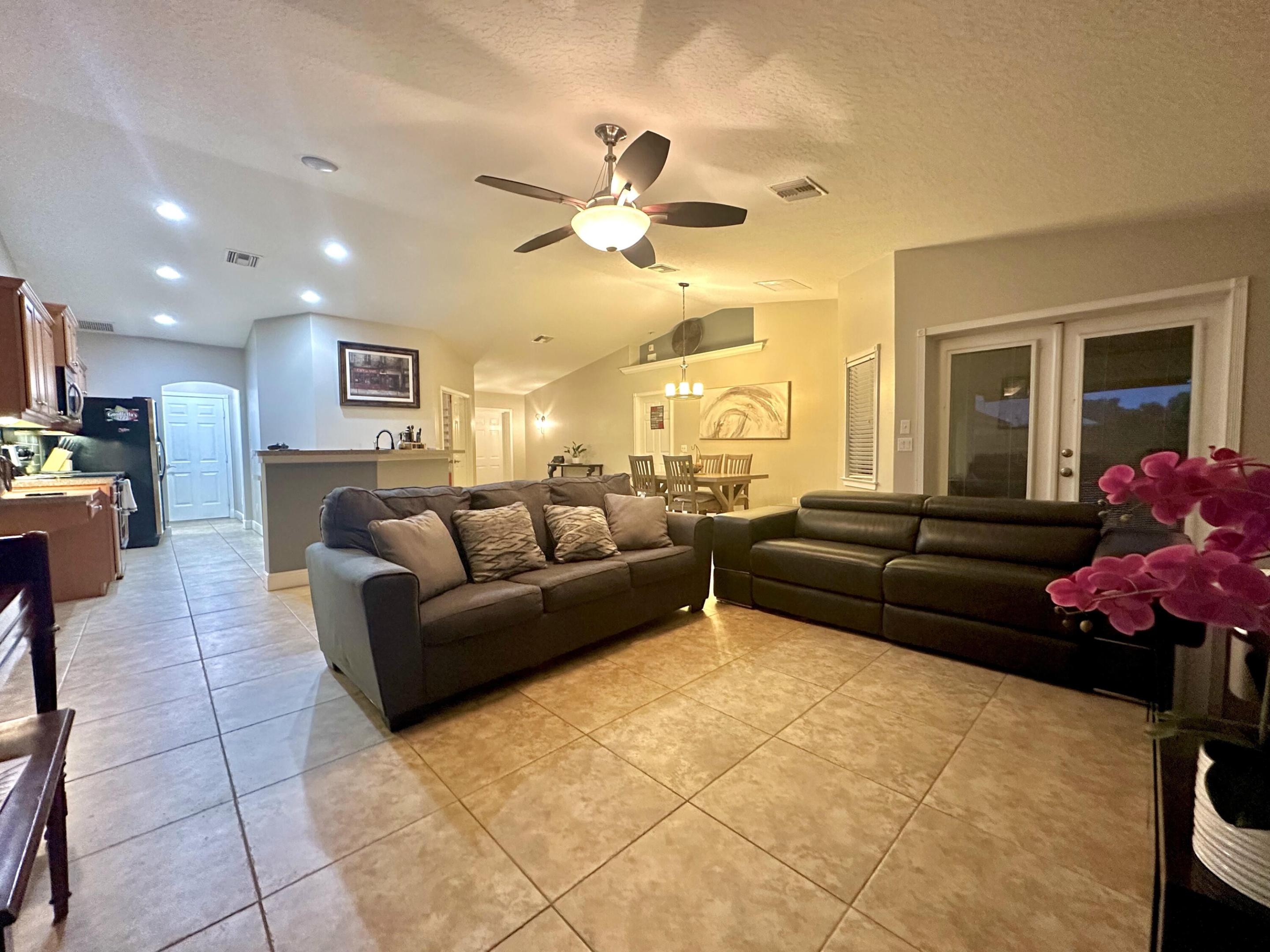 PORT ST LUCIE SECTION 21 - Residential