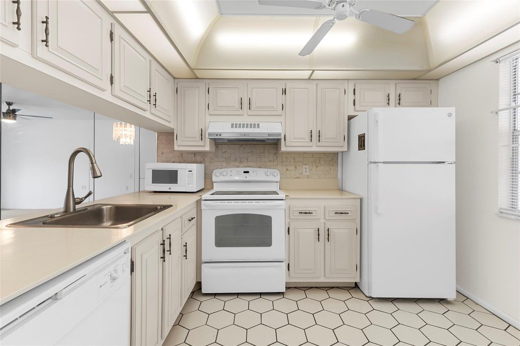 Photo of 2701 Nassau Bend #D2, Coconut Creek, FL 33066 (MLS # F10521349)