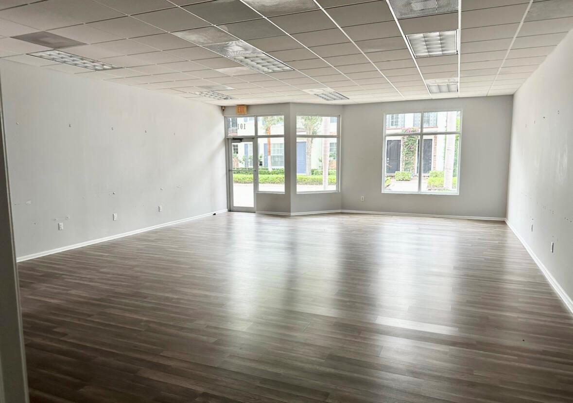 DELRAY TOWN OF - Commercial Lease