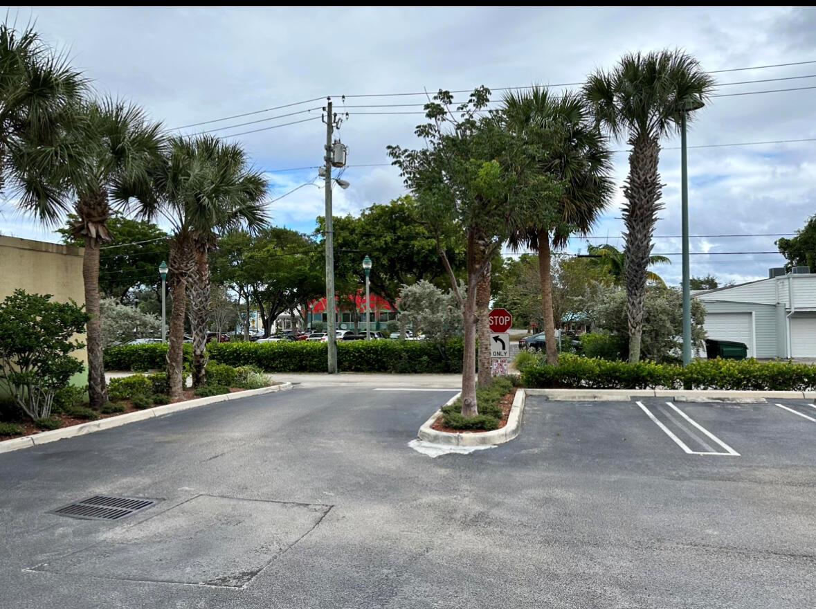 DELRAY TOWN OF - Commercial Lease