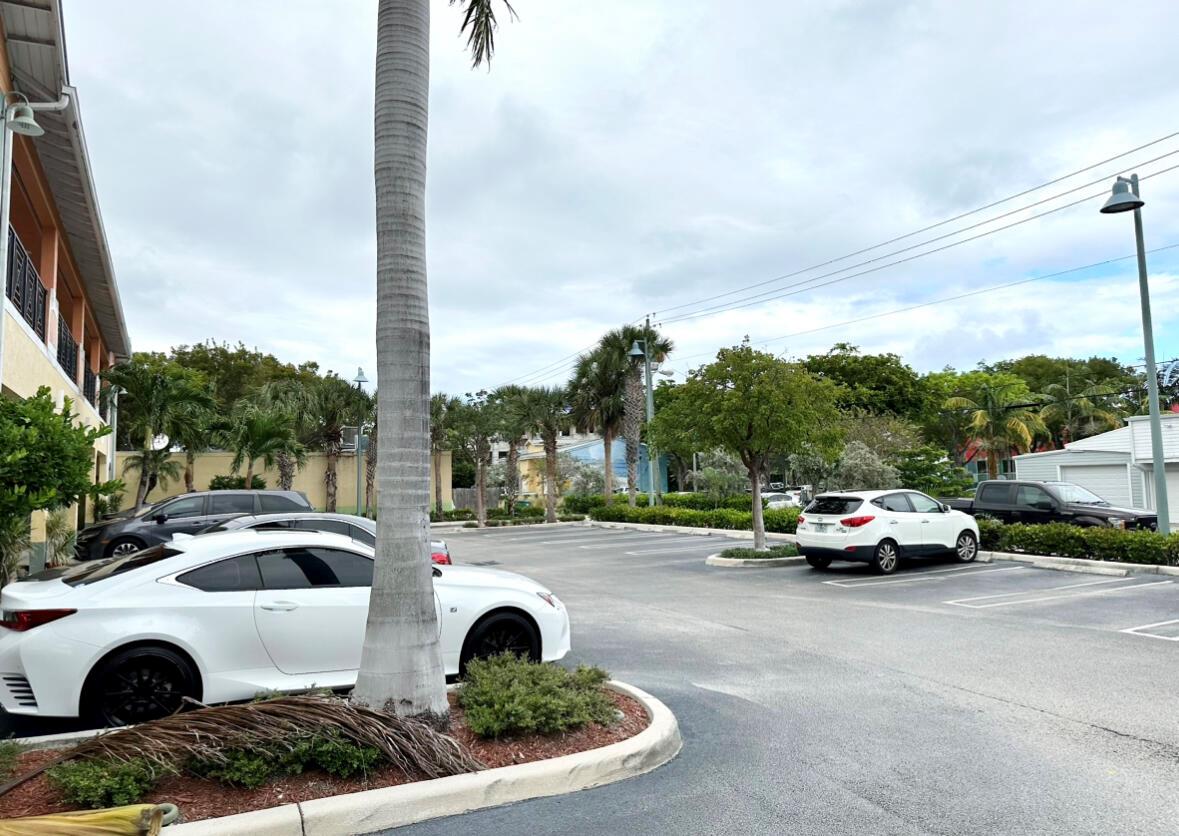 DELRAY TOWN OF - Commercial Lease