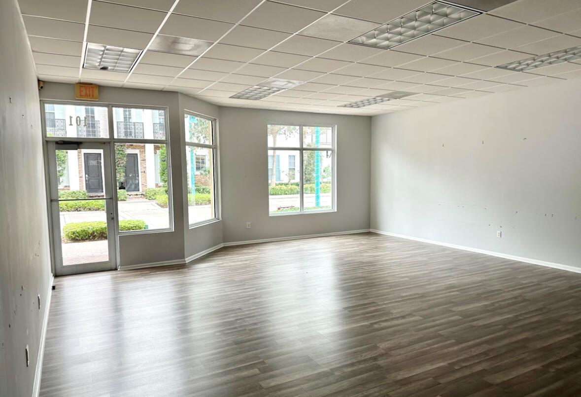 DELRAY TOWN OF - Commercial Lease