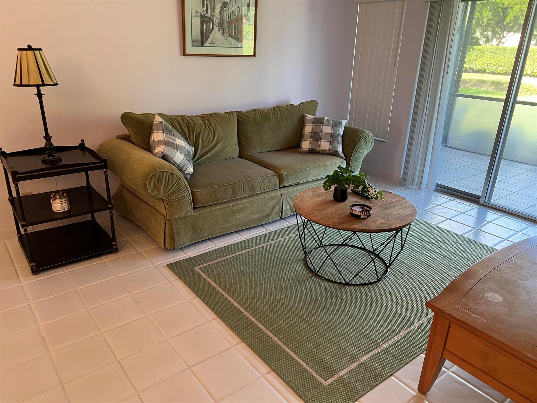 WHISPER WALK /PARKLANE - Residential Lease