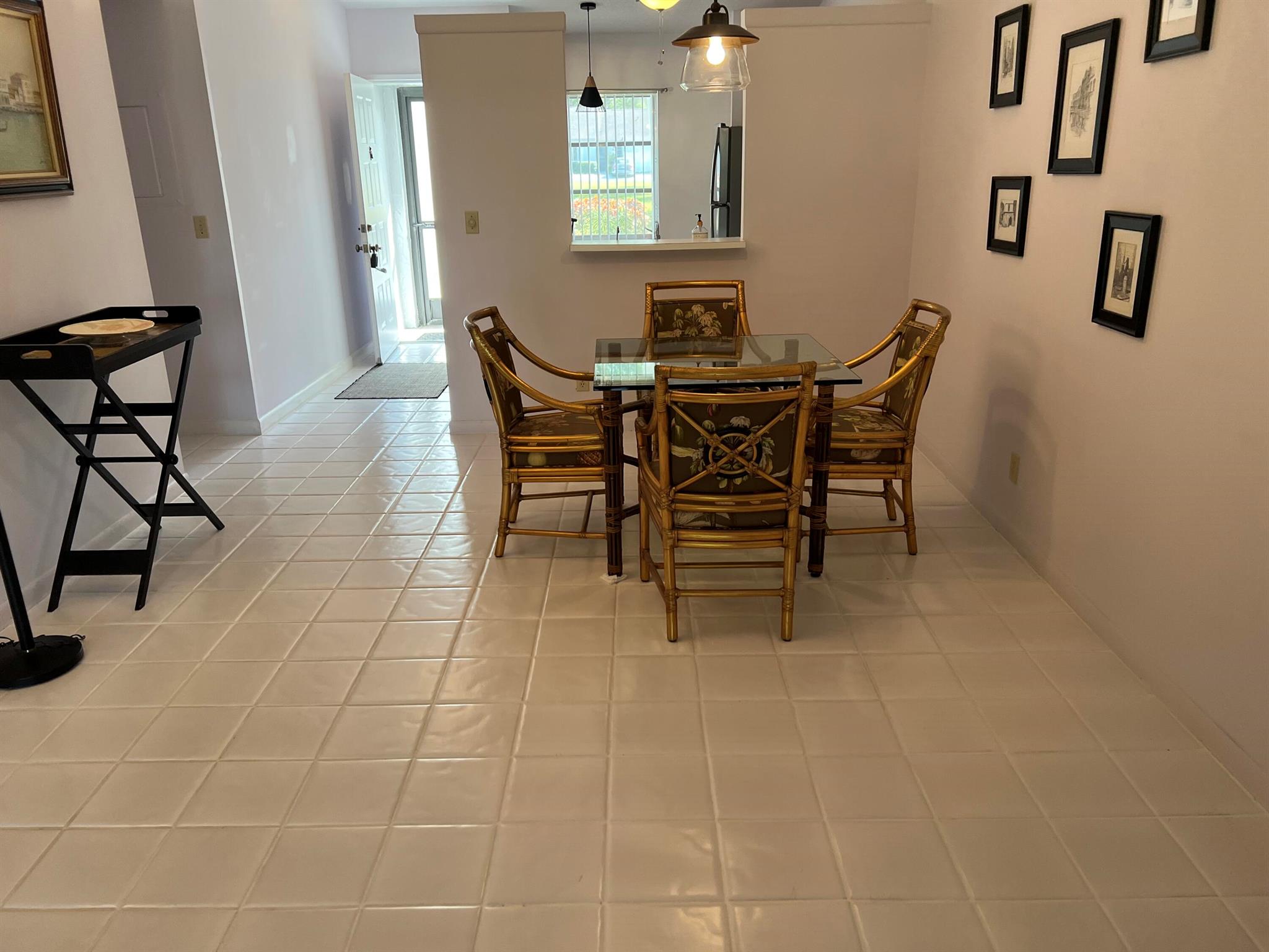 WHISPER WALK /PARKLANE - Residential Lease