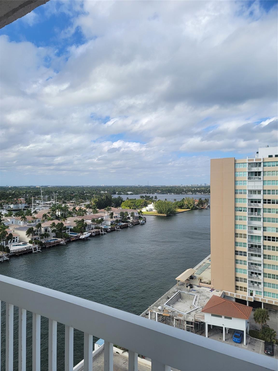 1500 S Ocean Dr 15G