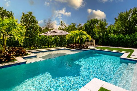 A home in Lake Worth