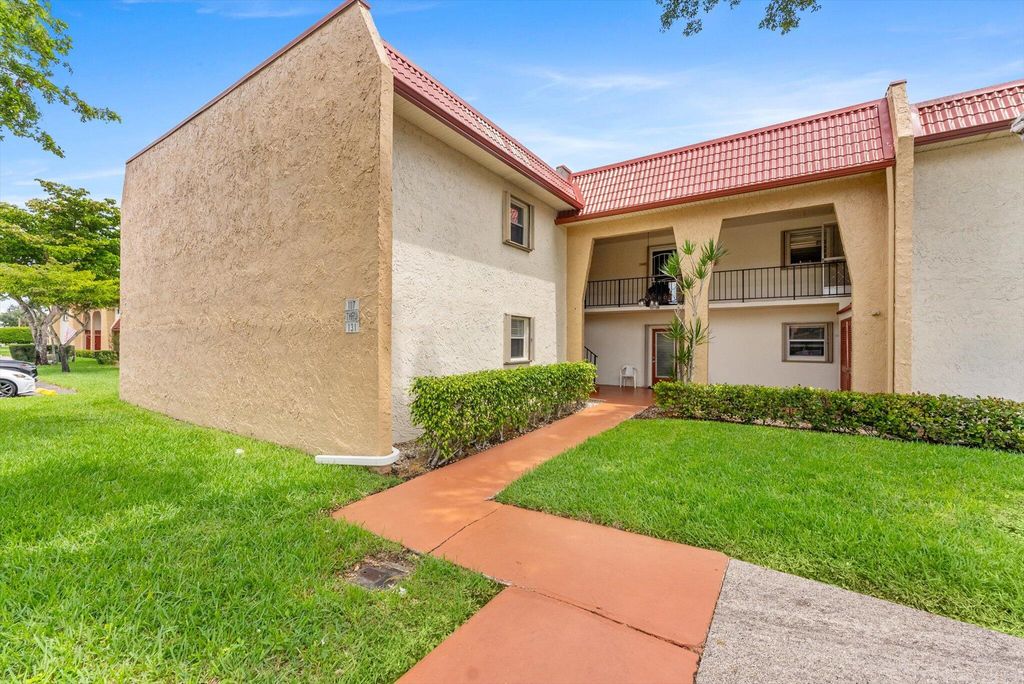 Photo of 117 Lake Dora Drive, West Palm Beach, FL 33411 (MLS # R11154236)