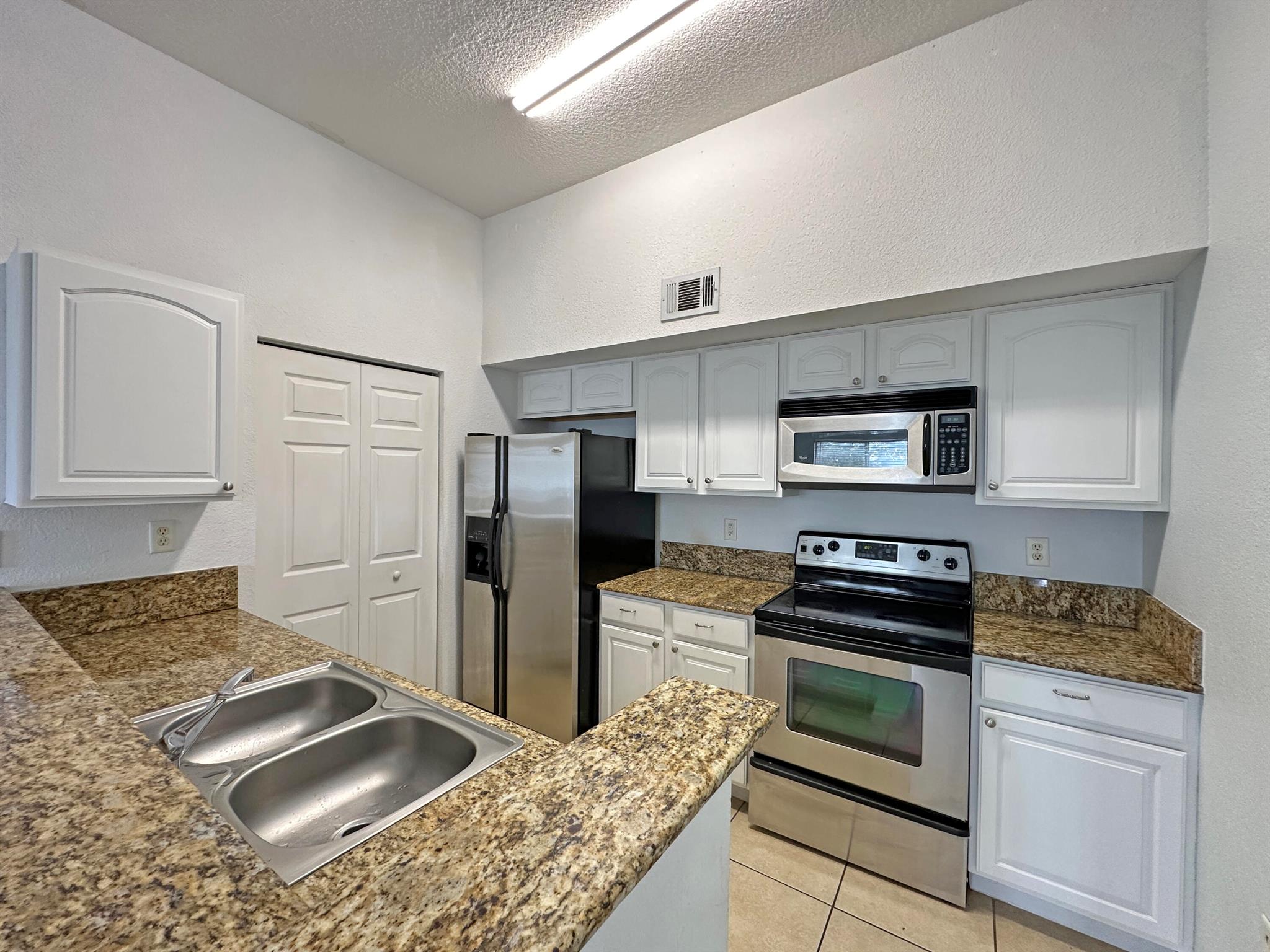 THE CLUB AT ST LUCIE WEST - Residential Lease