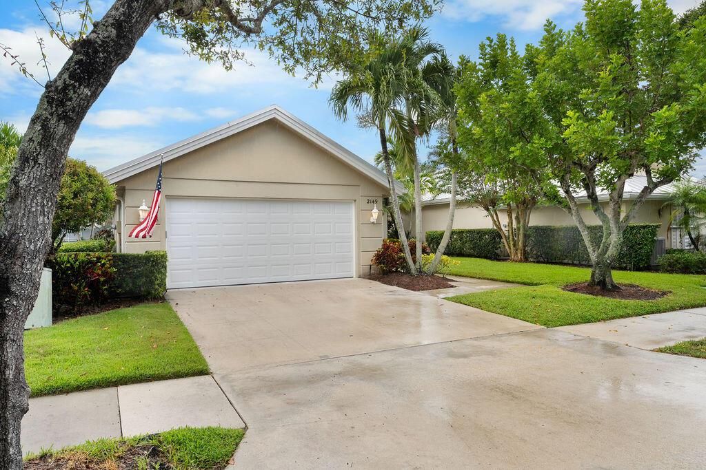 Photo of 2149 SW Mayflower Drive, Palm City, FL 34990 (MLS # R11115926)