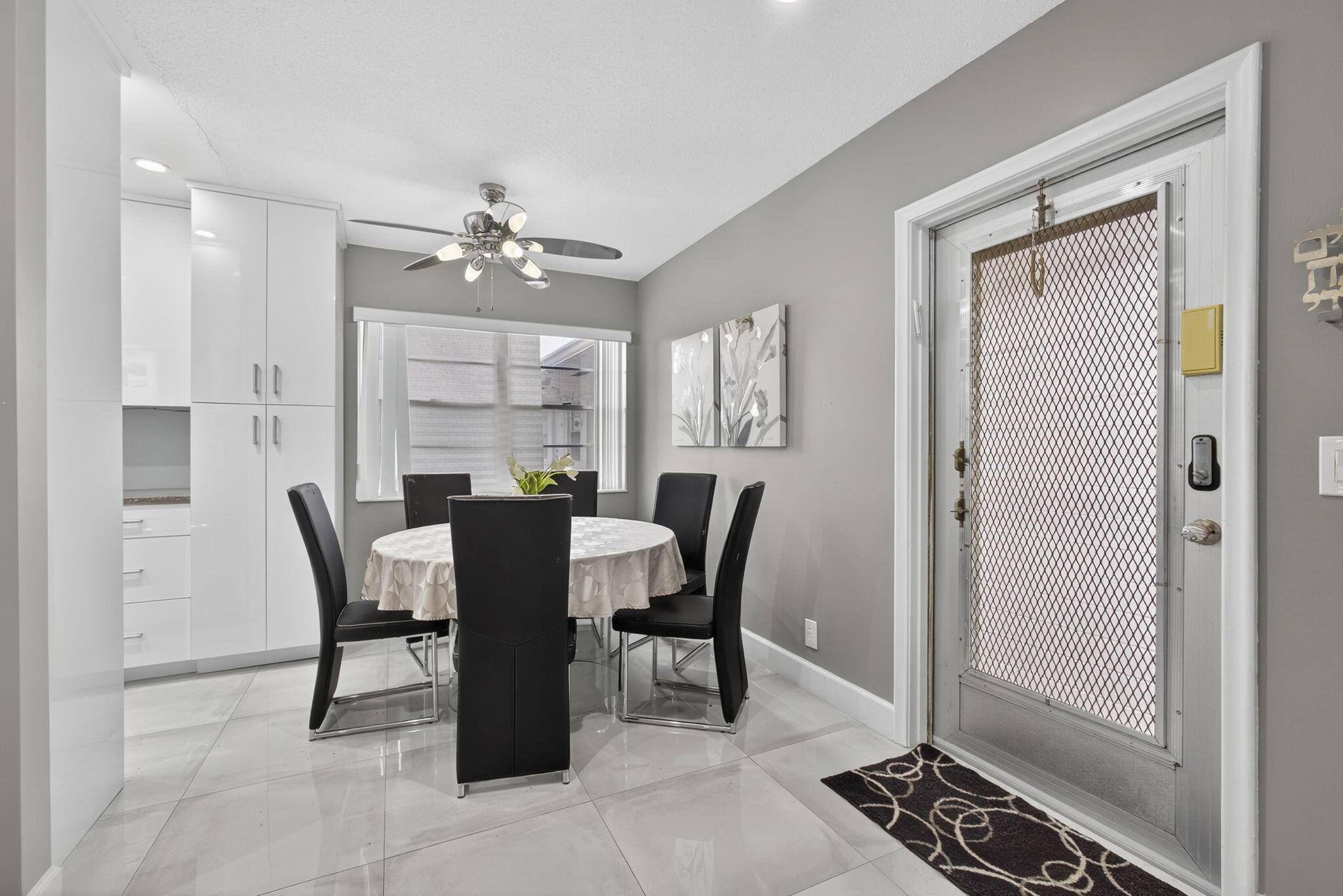 CENTURY VILLAGE EASTHAMPT - Residential