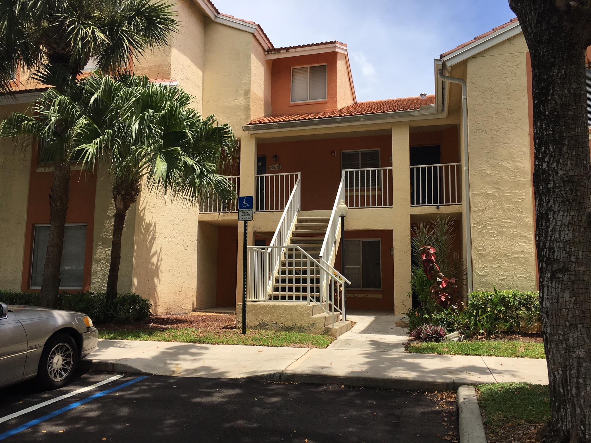 PARADISE COVE AT PALM BEACH LAKES CONDO - Residential Lease