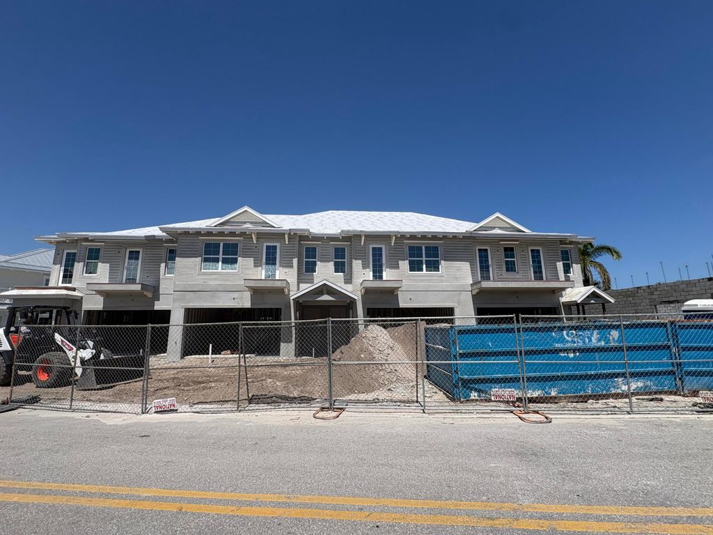 Photo of 125 Water Pointe Place #27, Jupiter, FL 33477 (MLS # B26018022)