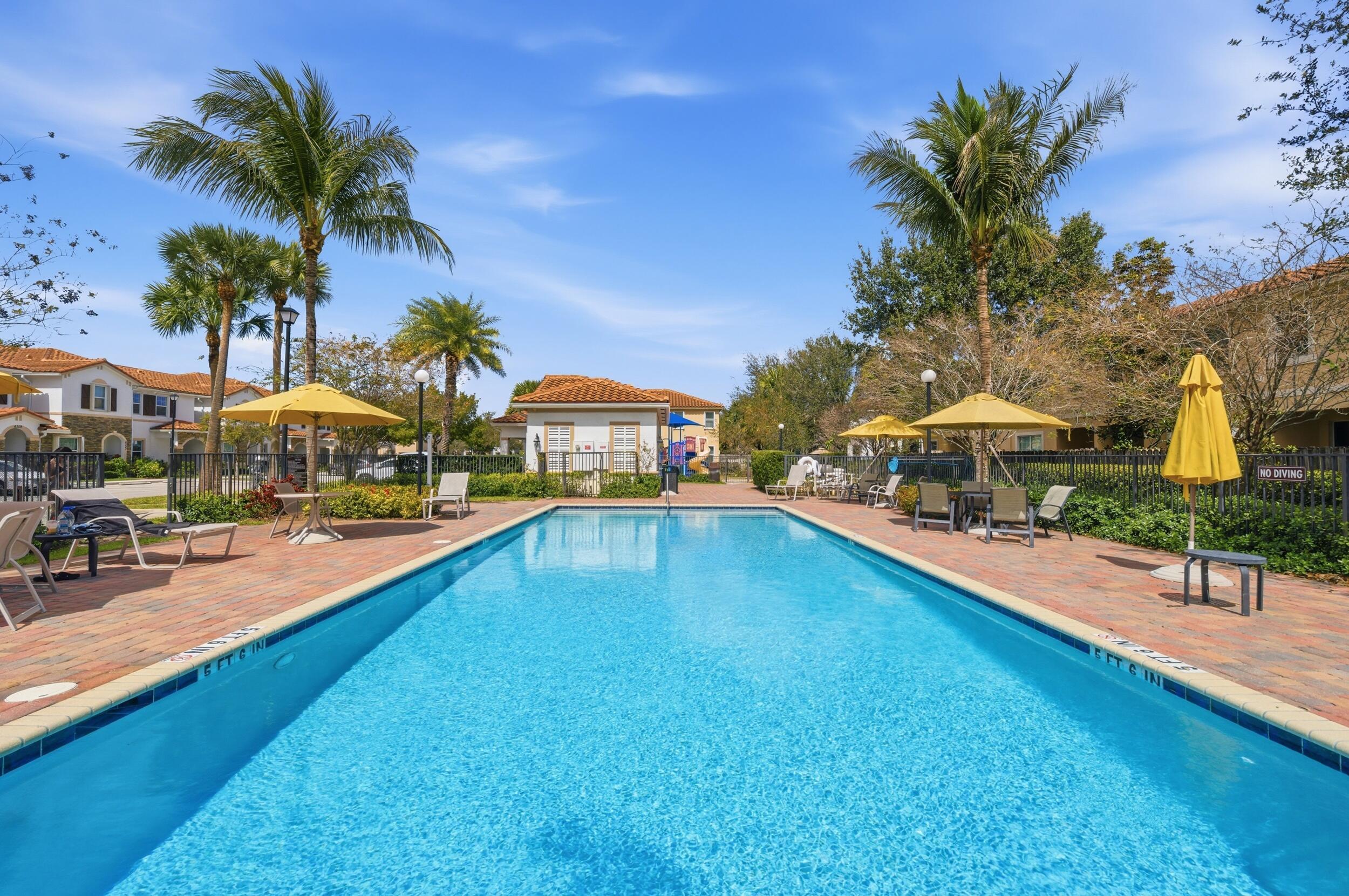 CHARLESTON COMMONS 2 - Residential