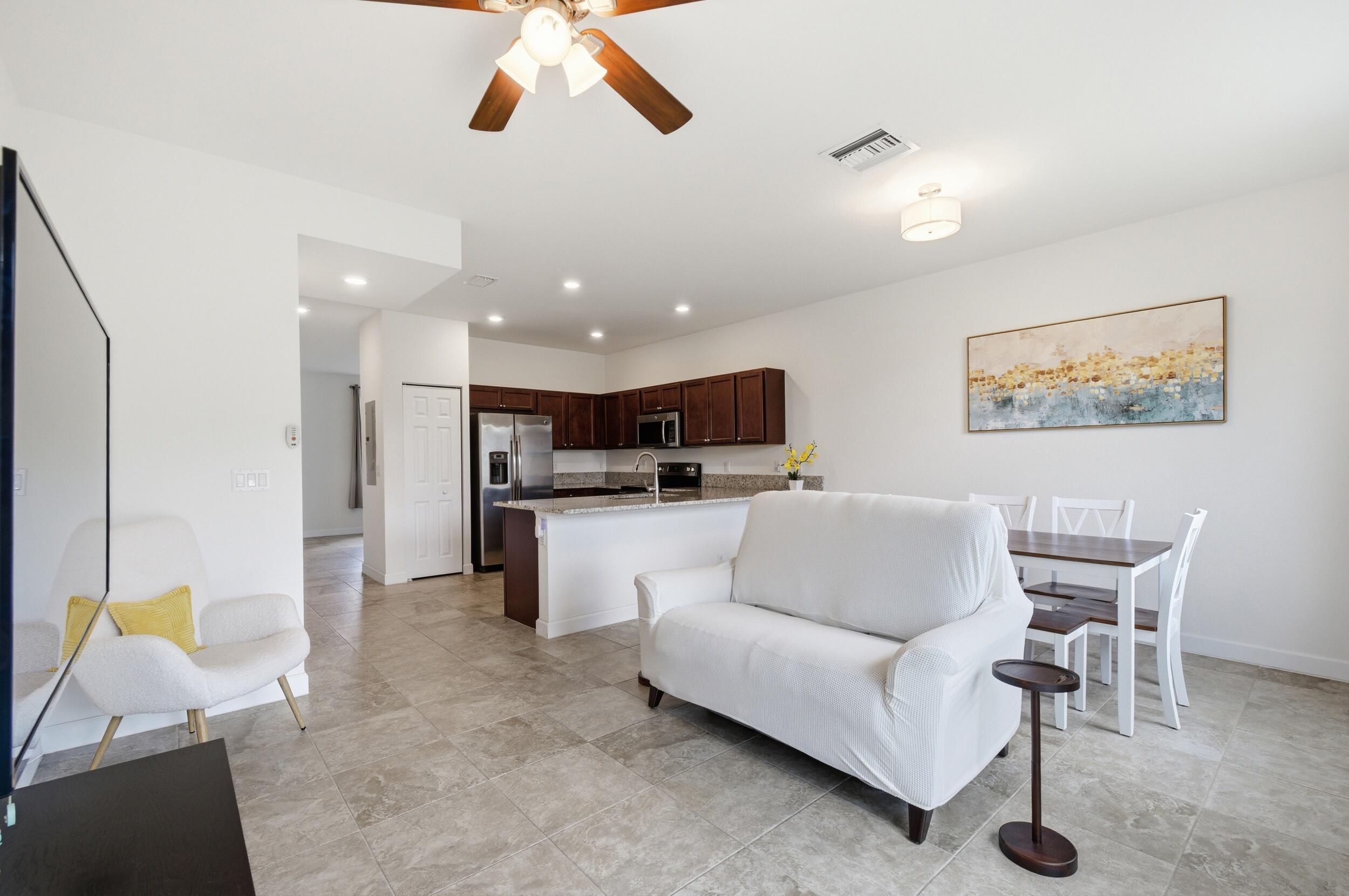 CHARLESTON COMMONS 2 - Residential