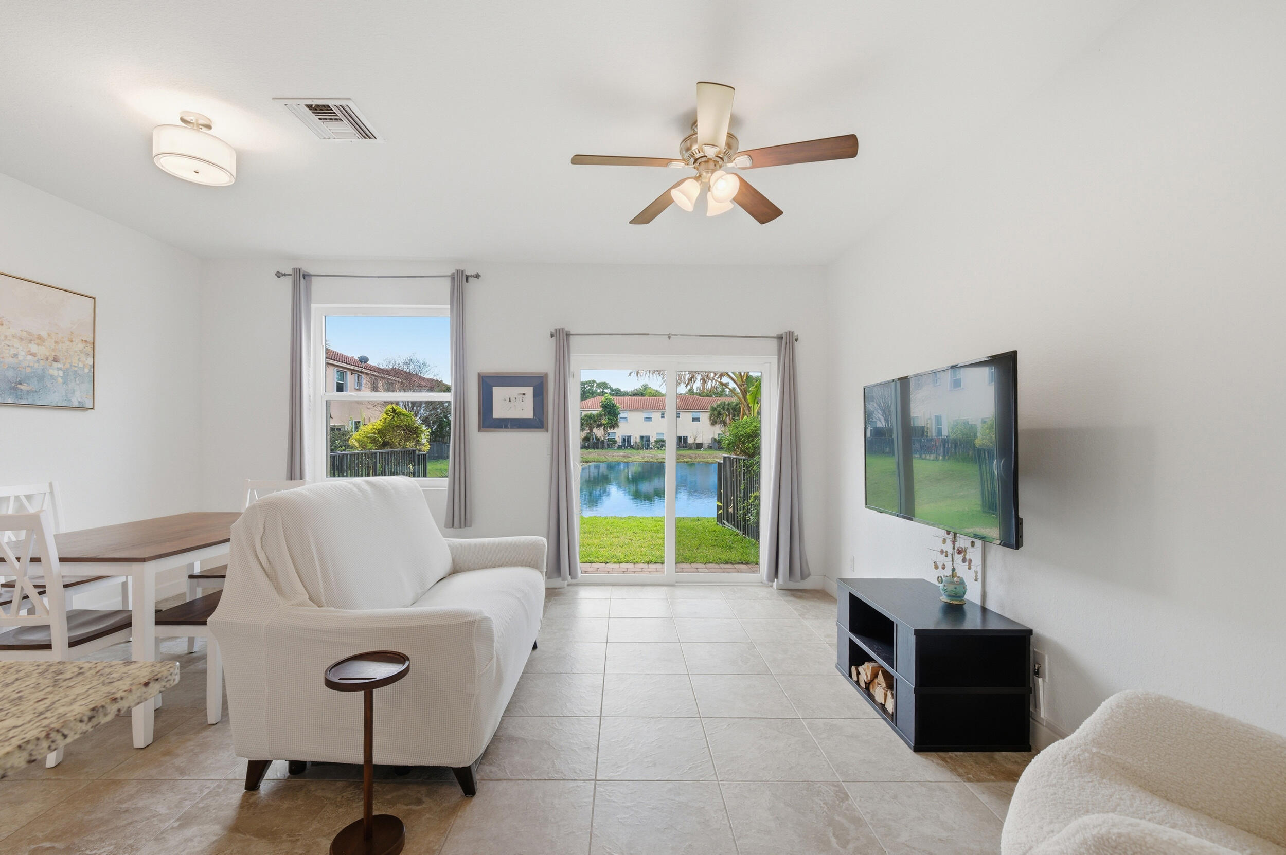 CHARLESTON COMMONS 2 - Residential