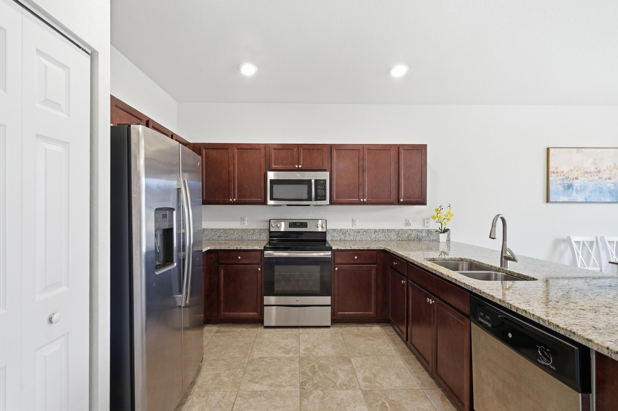 CHARLESTON COMMONS 2 - Residential