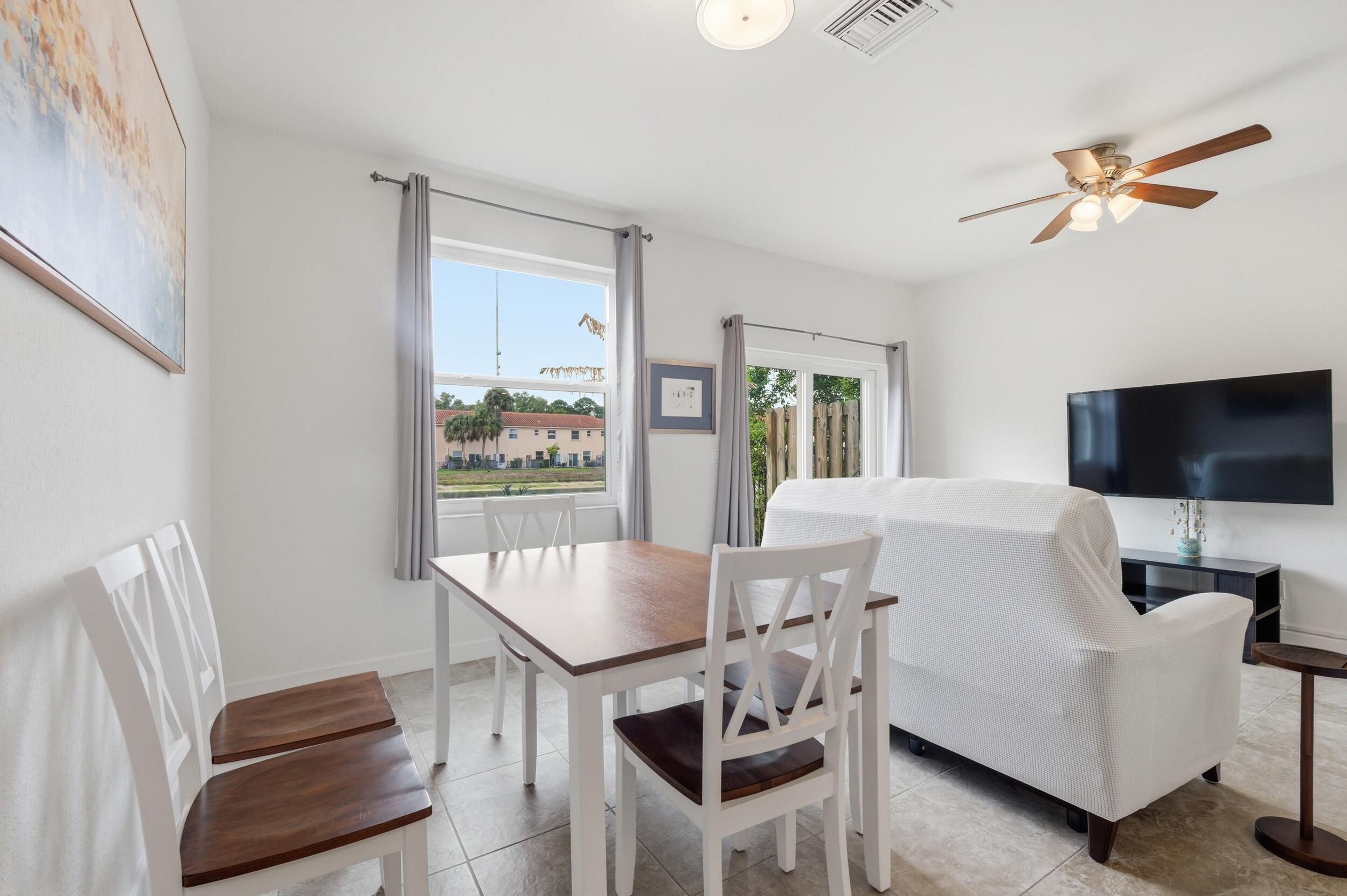 CHARLESTON COMMONS 2 - Residential