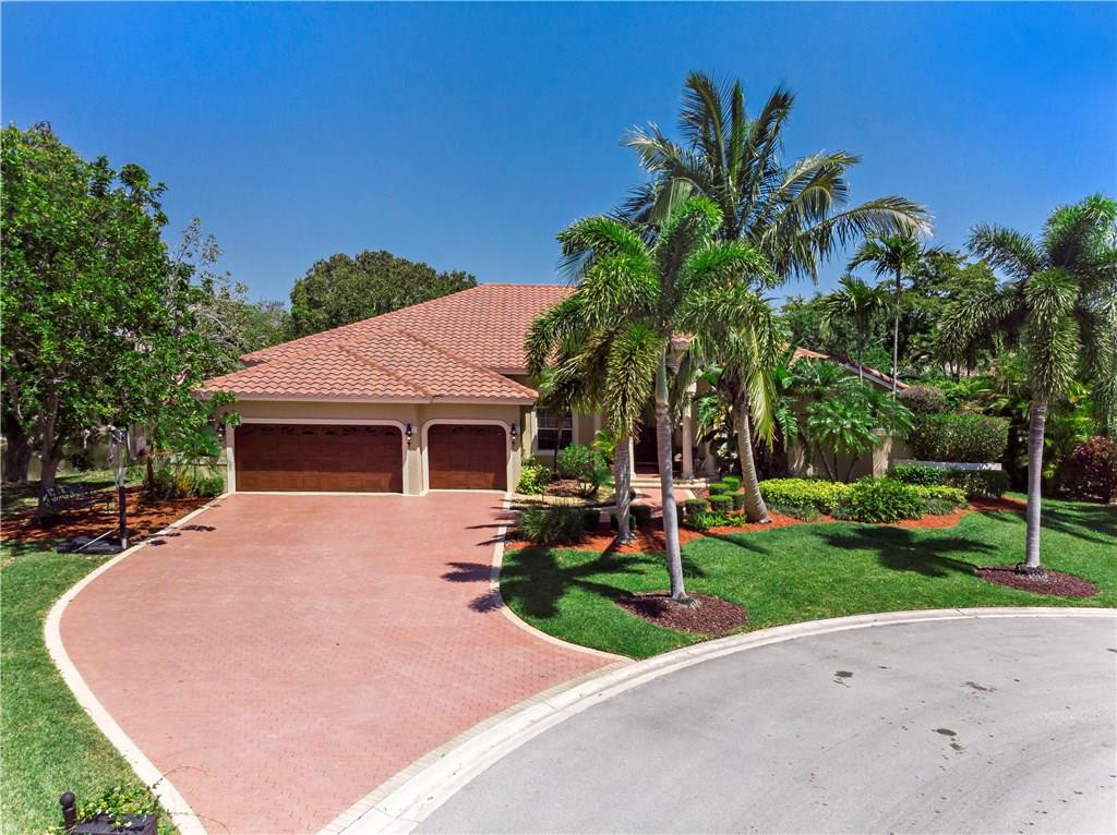 Eagle Trace / FAIRWAYS - Residential