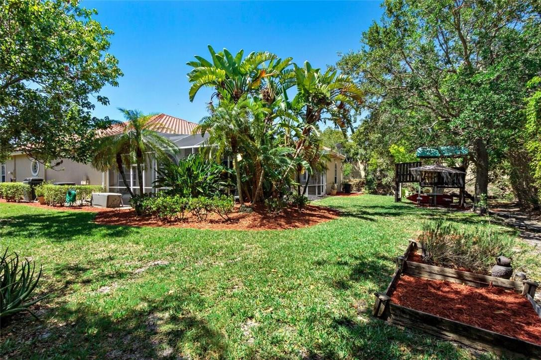 Eagle Trace / FAIRWAYS - Residential