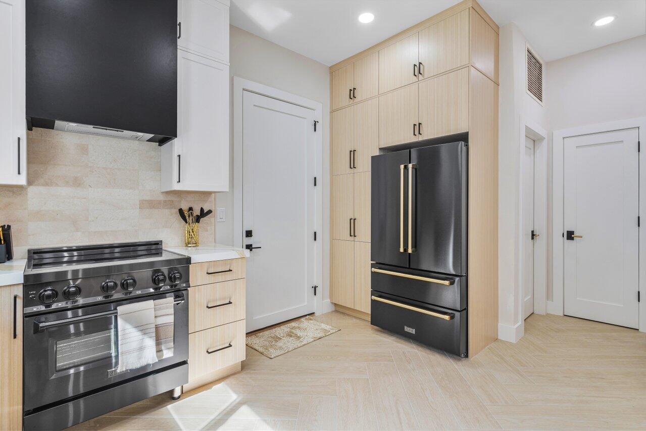 TROPIC ISLE IN - Residential Lease