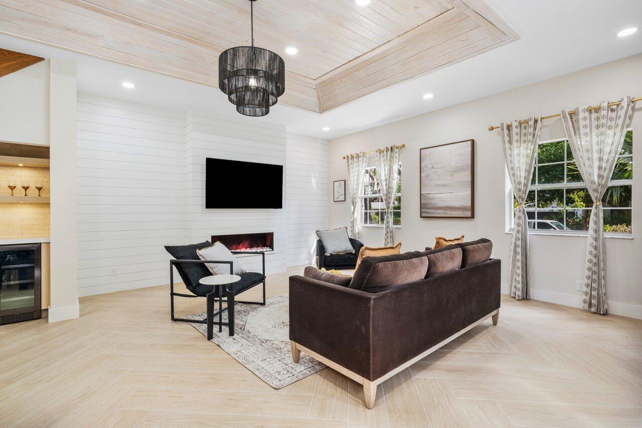 TROPIC ISLE IN - Residential Lease