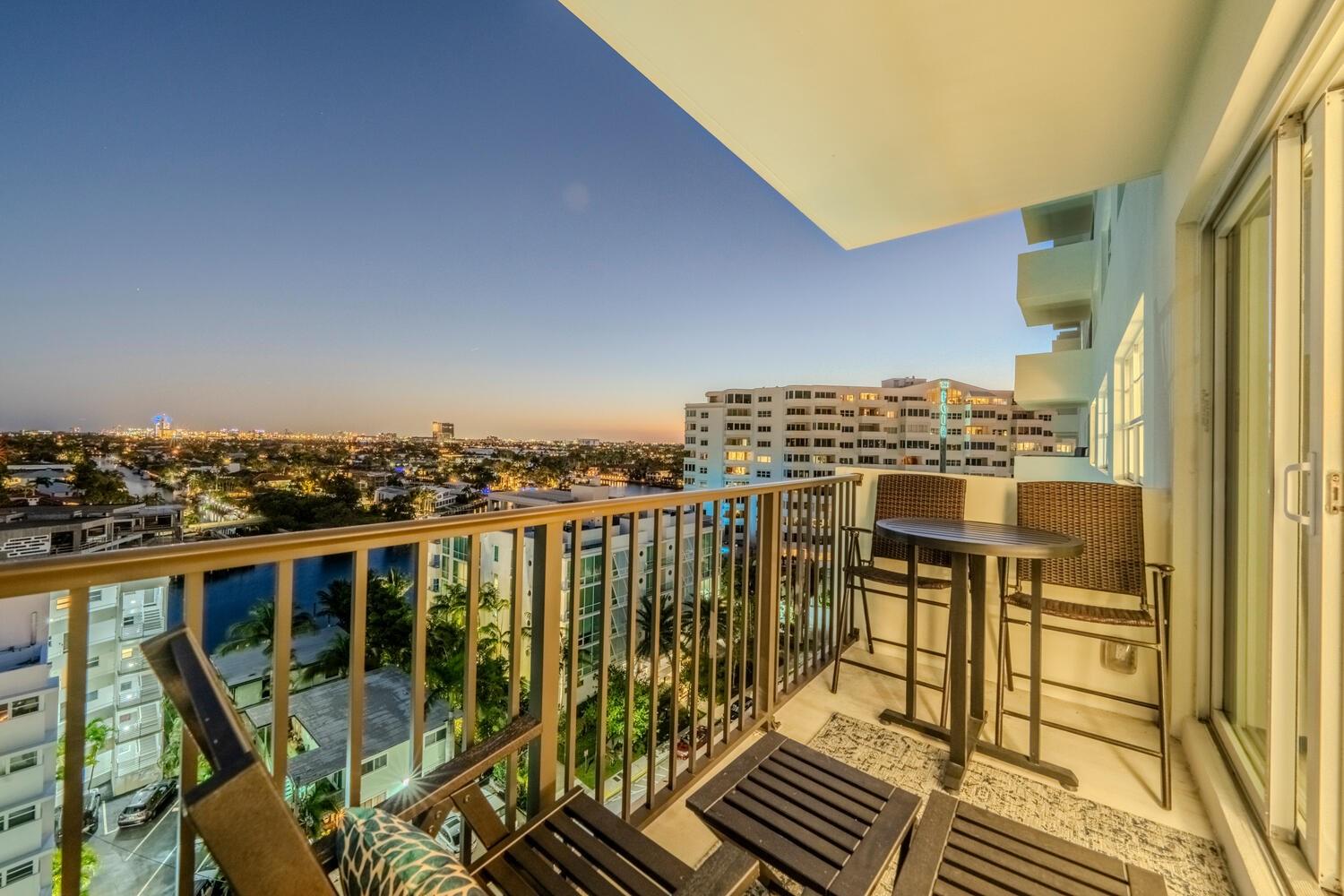 340 Sunset Dr 1111