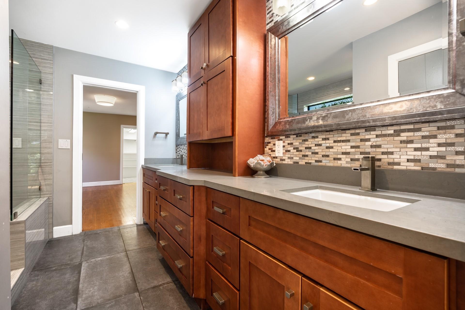 Oak Ridge Amd 10-48 B - Residential Lease