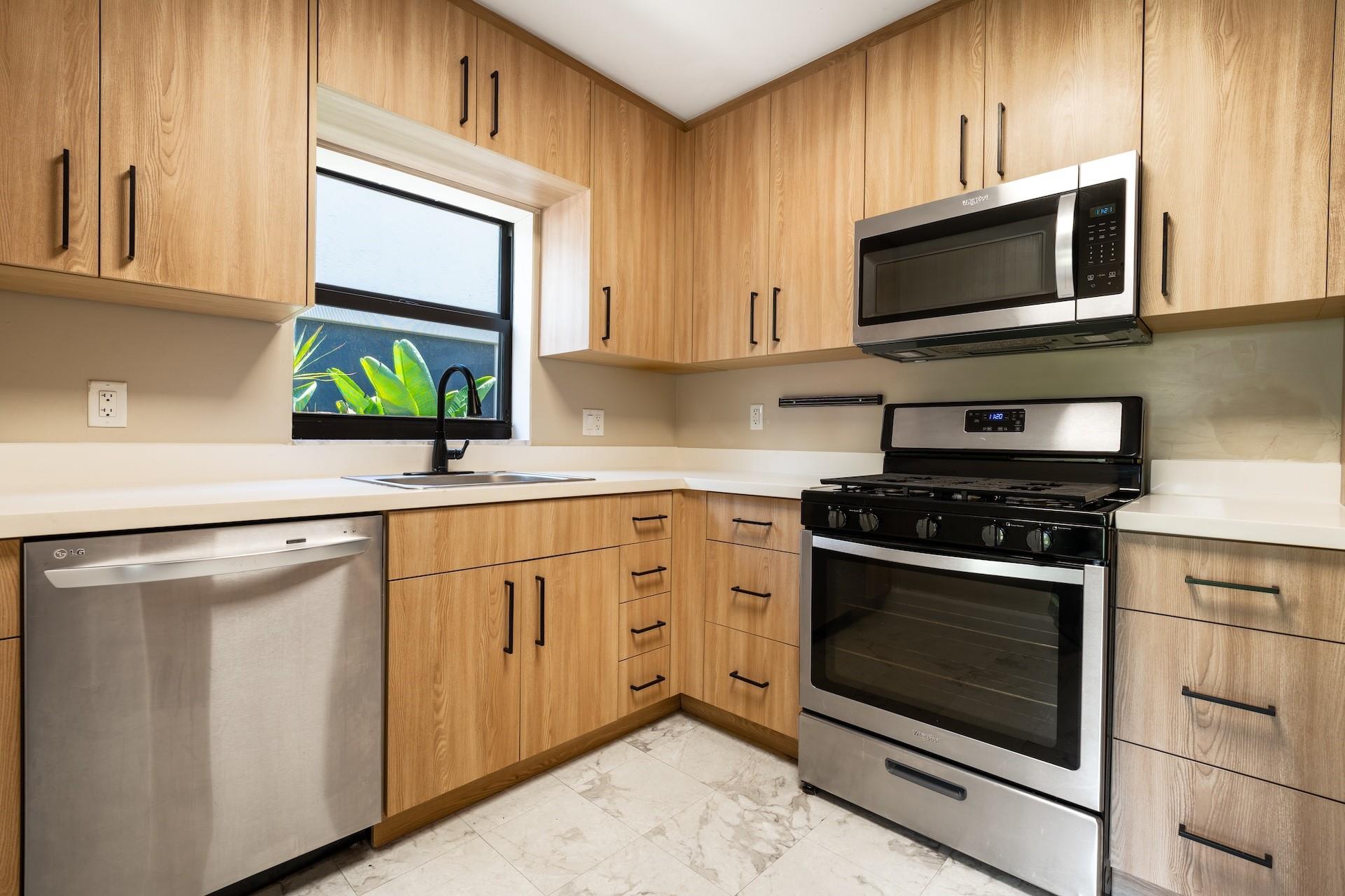 Oak Ridge Amd 10-48 B - Residential Lease