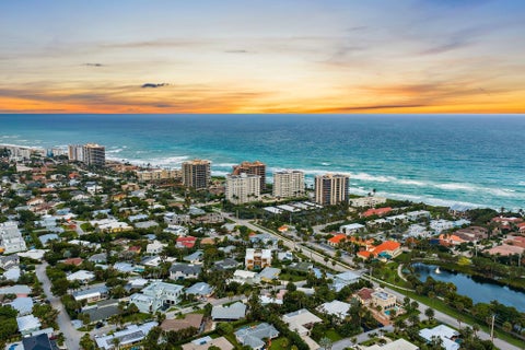 Tiny photo for 390 Jupiter Lane, Juno Beach, FL 33408 (MLS # B26036863)