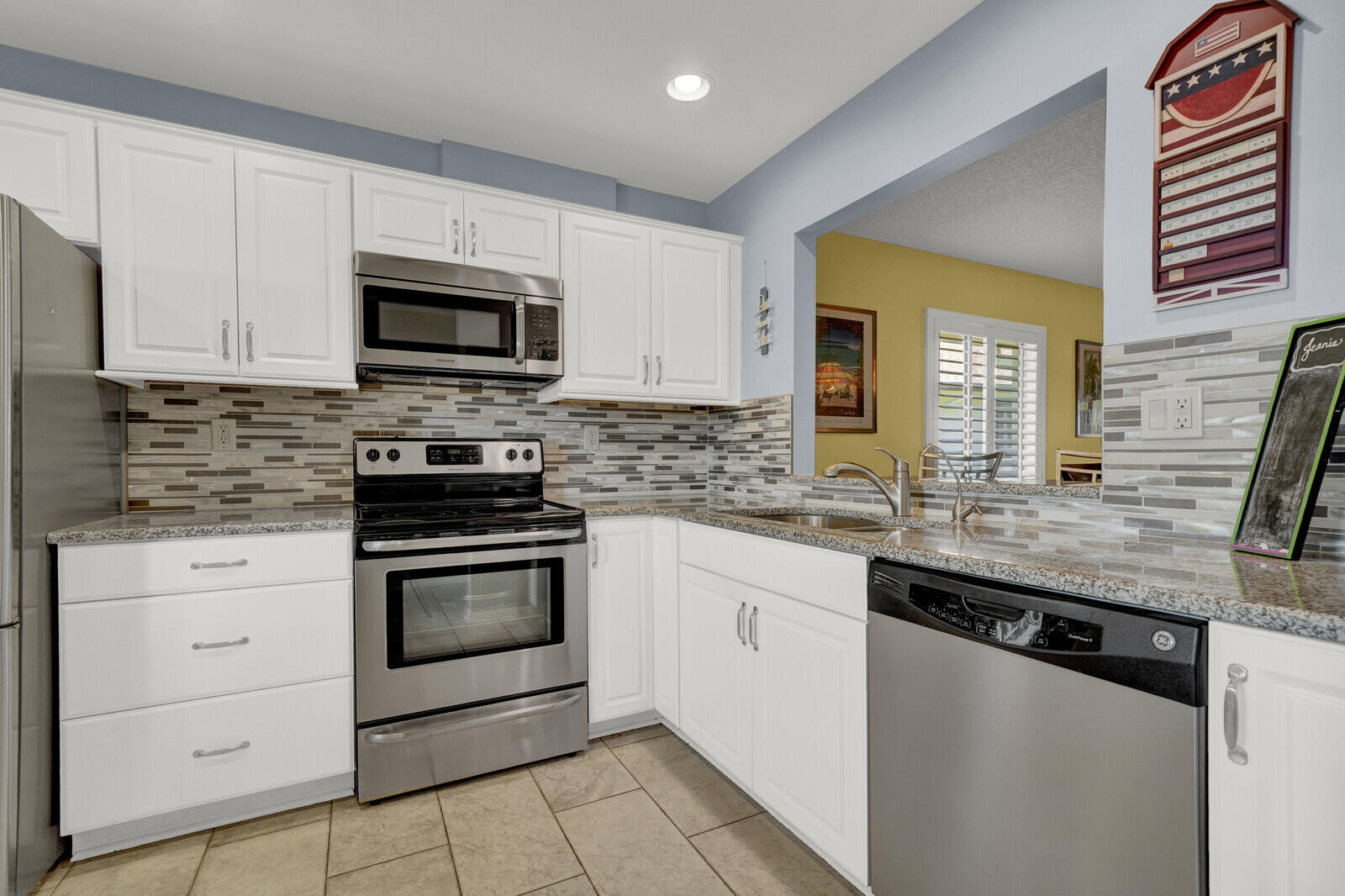 6901 SE Constitution Boulevard 204