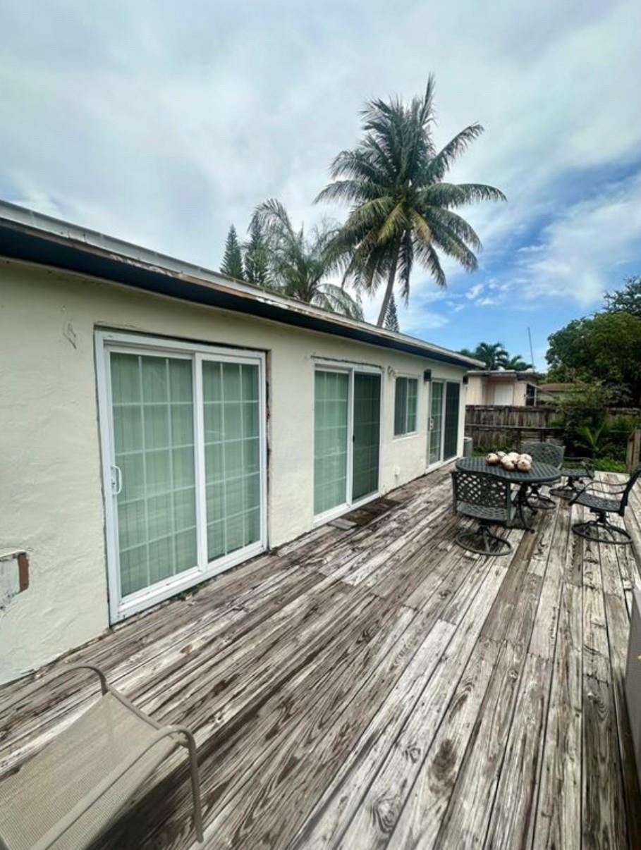 Hollywood Little Ranches - Residential Lease