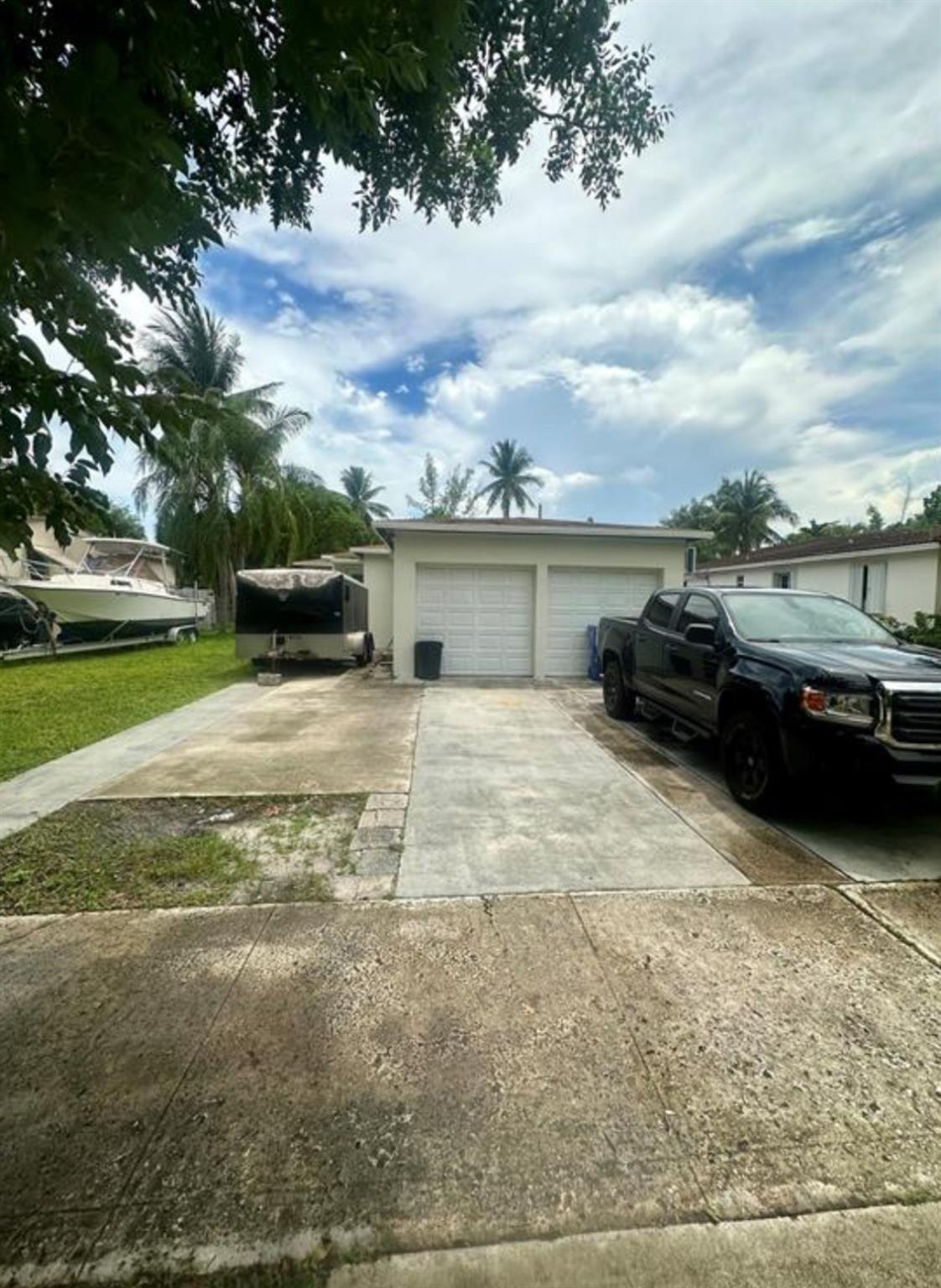 Hollywood Little Ranches - Residential Lease