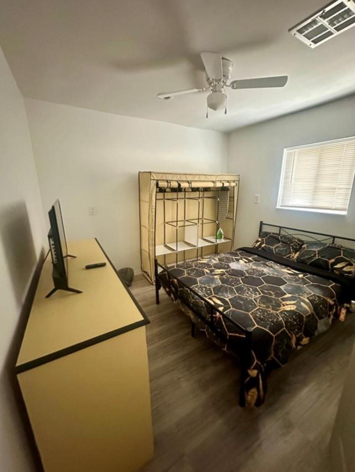 Hollywood Little Ranches - Residential Lease