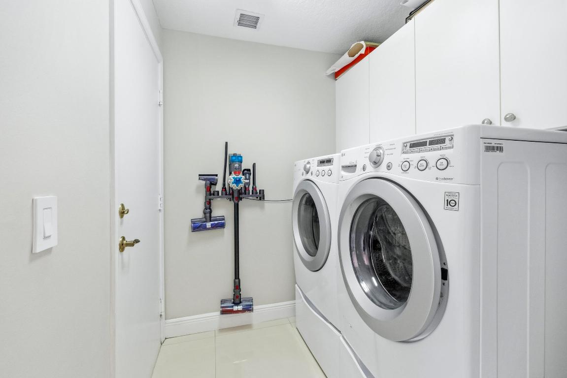 TOWNE PARK TR J - Residential