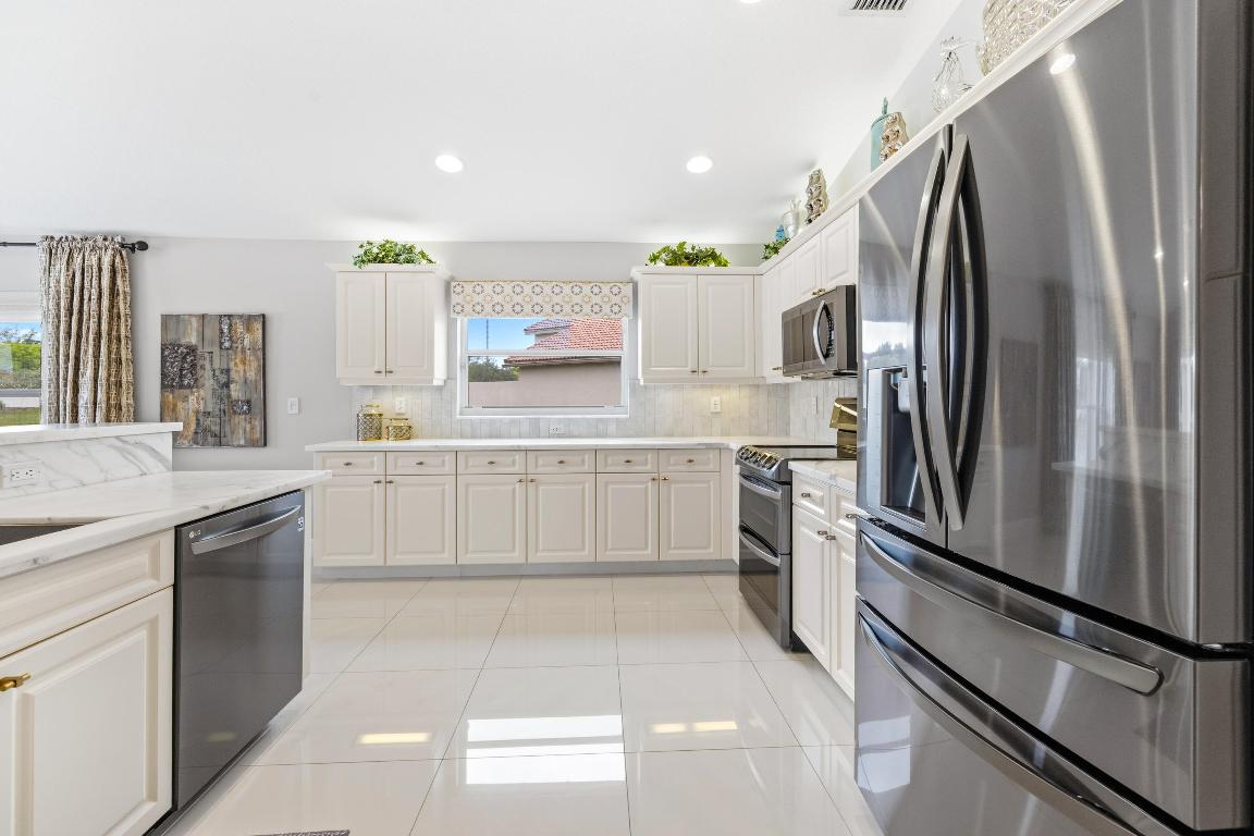 TOWNE PARK TR J - Residential