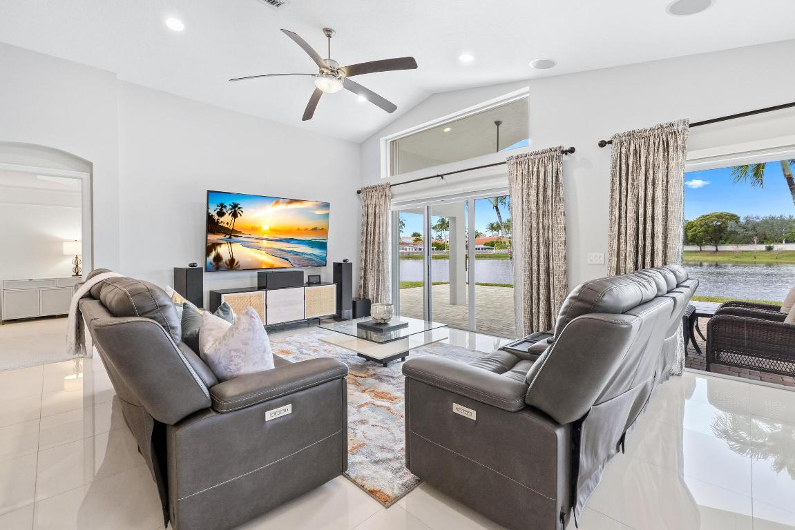 TOWNE PARK TR J - Residential