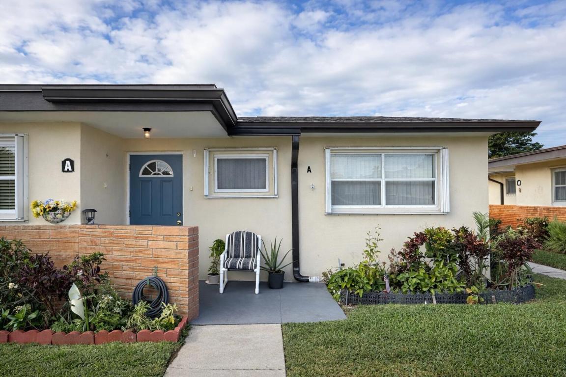 CRESTHAVEN VILLAS 7 CONDO - Residential