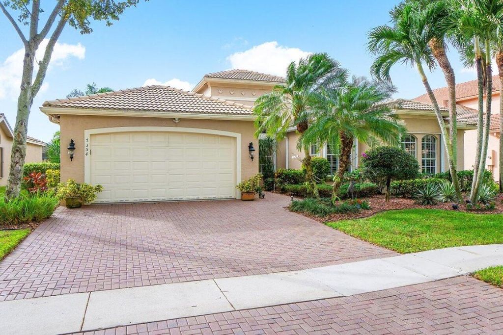 Photo of 7354 Greenport Cove, Boynton Beach, FL 33437 (MLS # R11065607)