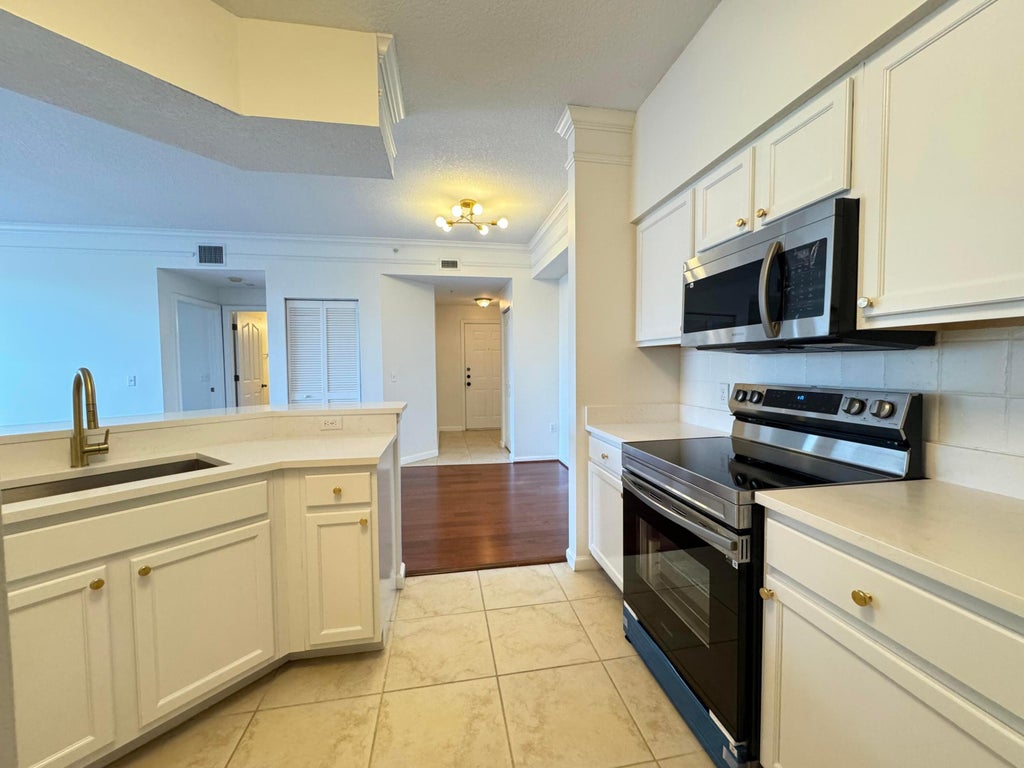 Photo of 5306 Myrtlewood Circle E, Palm Beach Gardens, FL 33418 (MLS # B26080598)