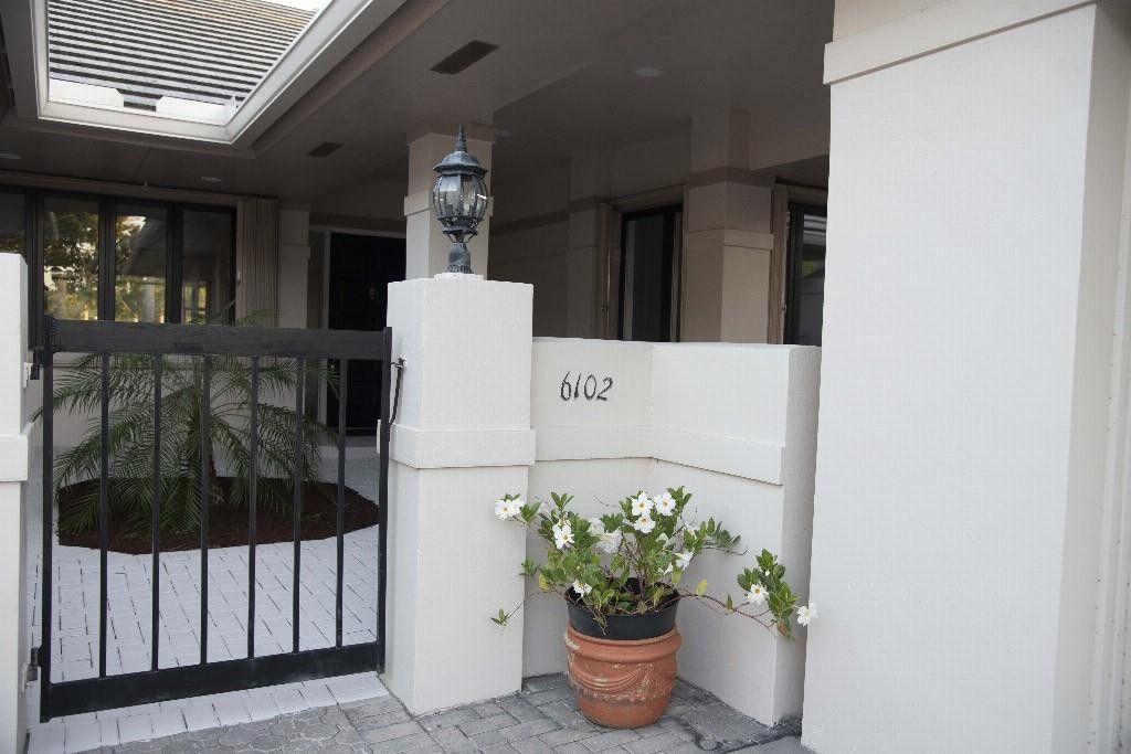 Photo of 6102 SE Oakmont Place, Stuart, FL 34997 (MLS # F10496849)