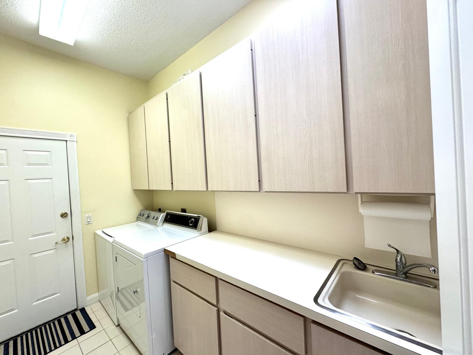 THE MEADOWS AT MARTIN DOWNS - Residential Lease