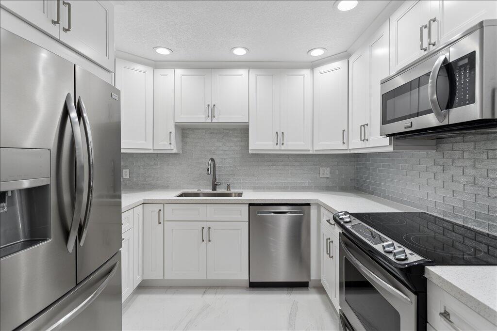 BAY COLONY CLUB CONDO - Residential