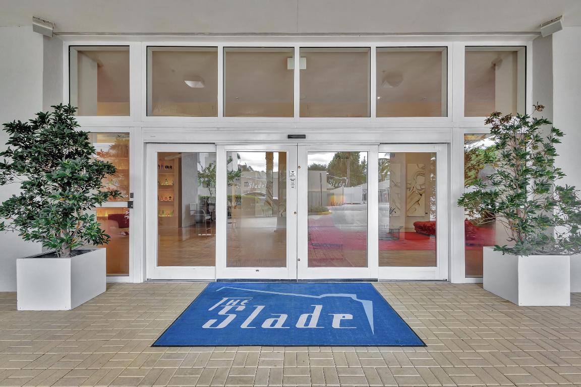 SLADE CONDO - Residential