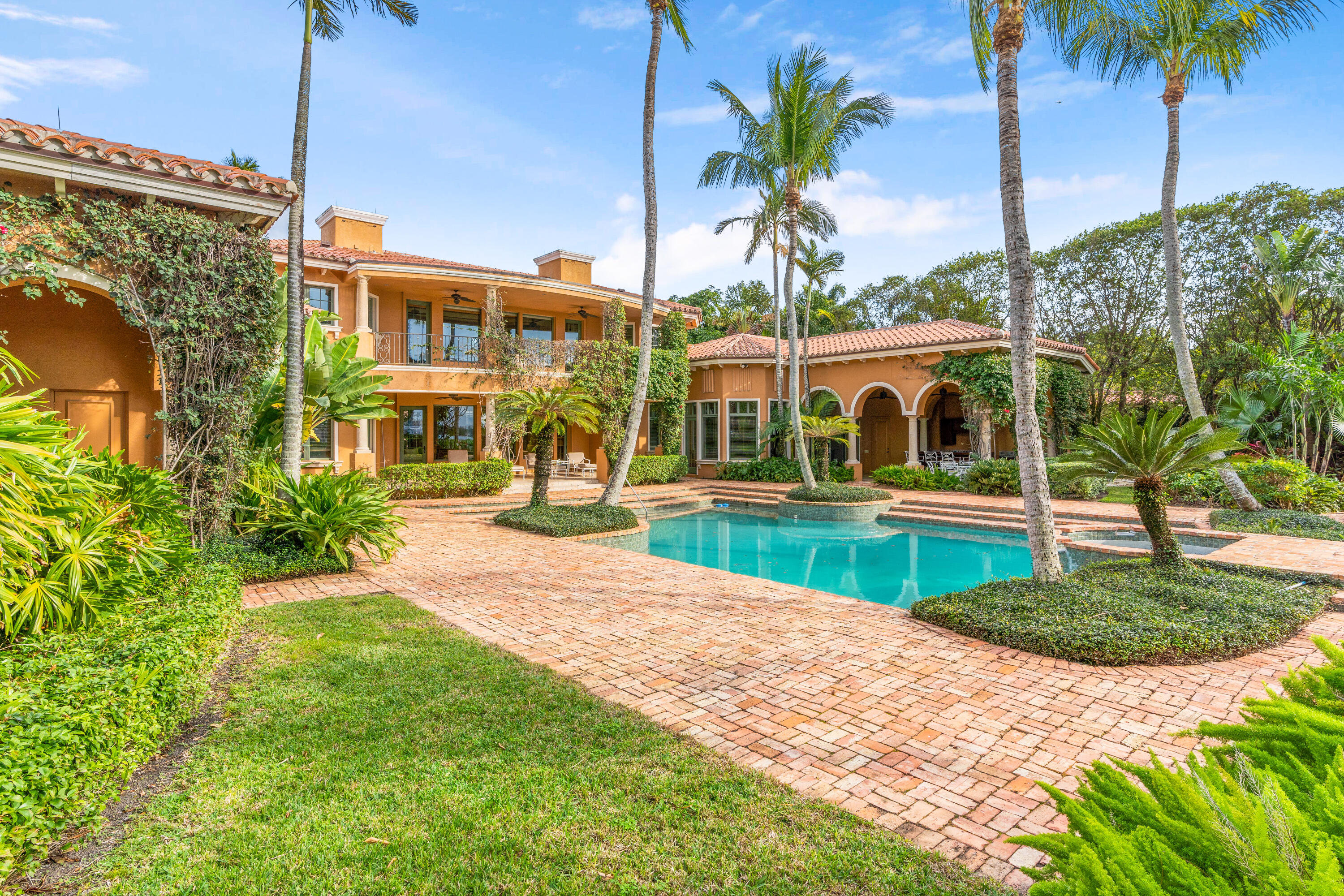 WALTON TR IN - Residential