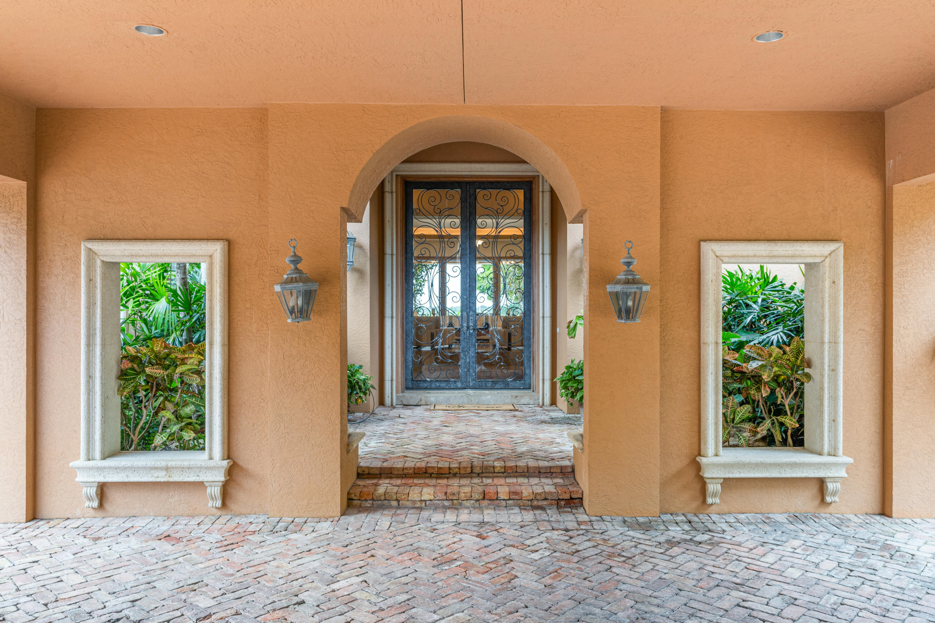 WALTON TR IN - Residential