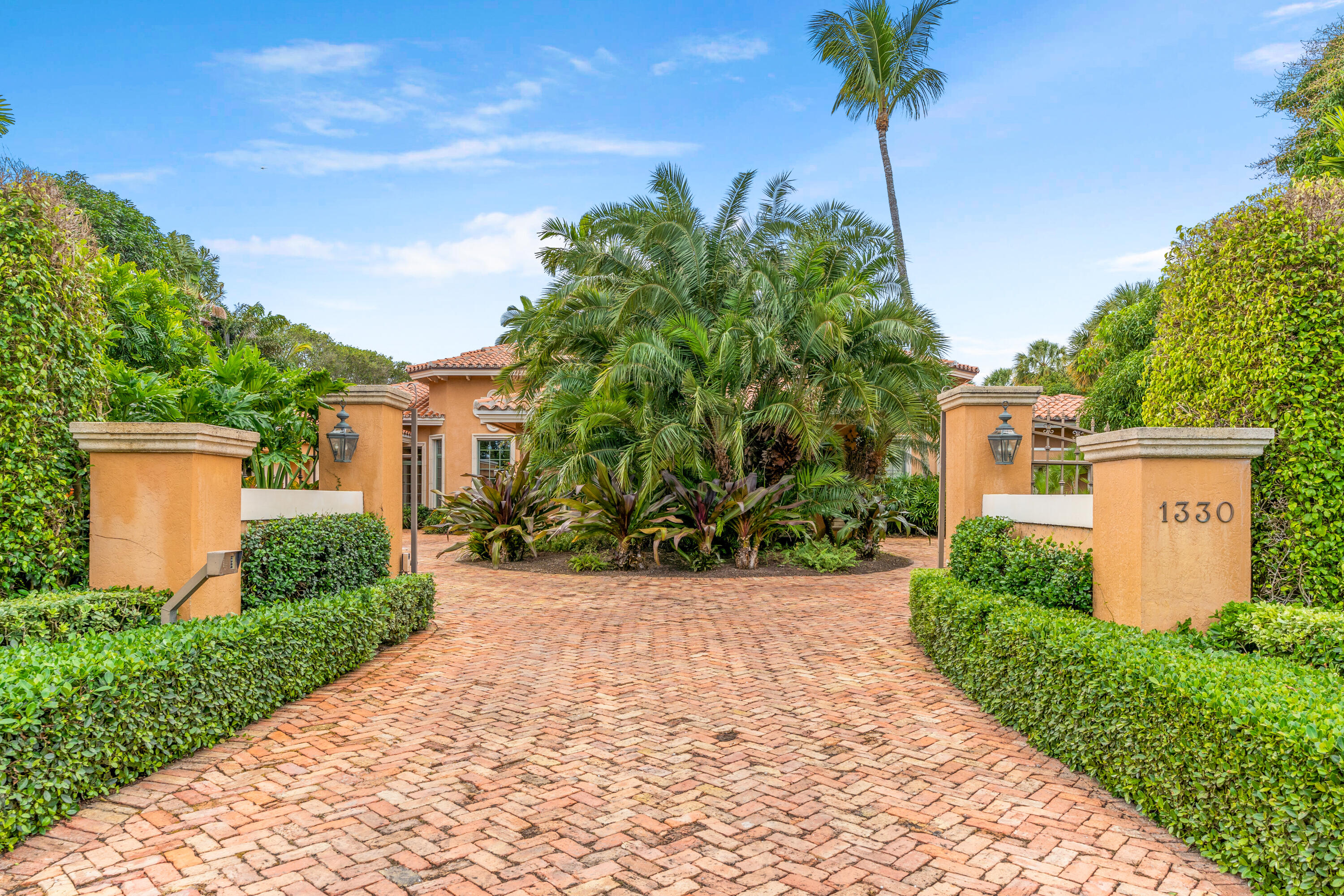 WALTON TR IN - Residential