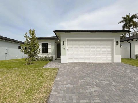 2438 Cecelia Street West Palm Beach FL 33417