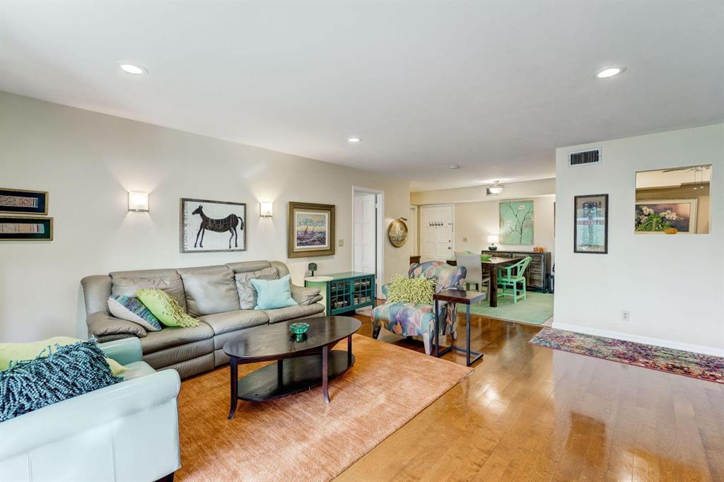 OCEAN PARKS CONDO - Residential