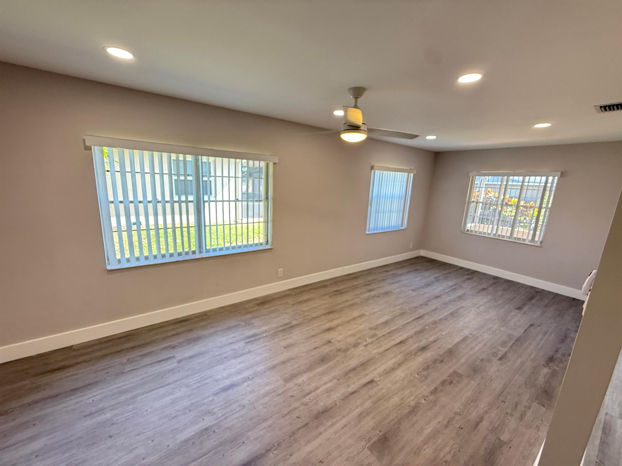 DELRAY VILLAS 5 - Residential Lease