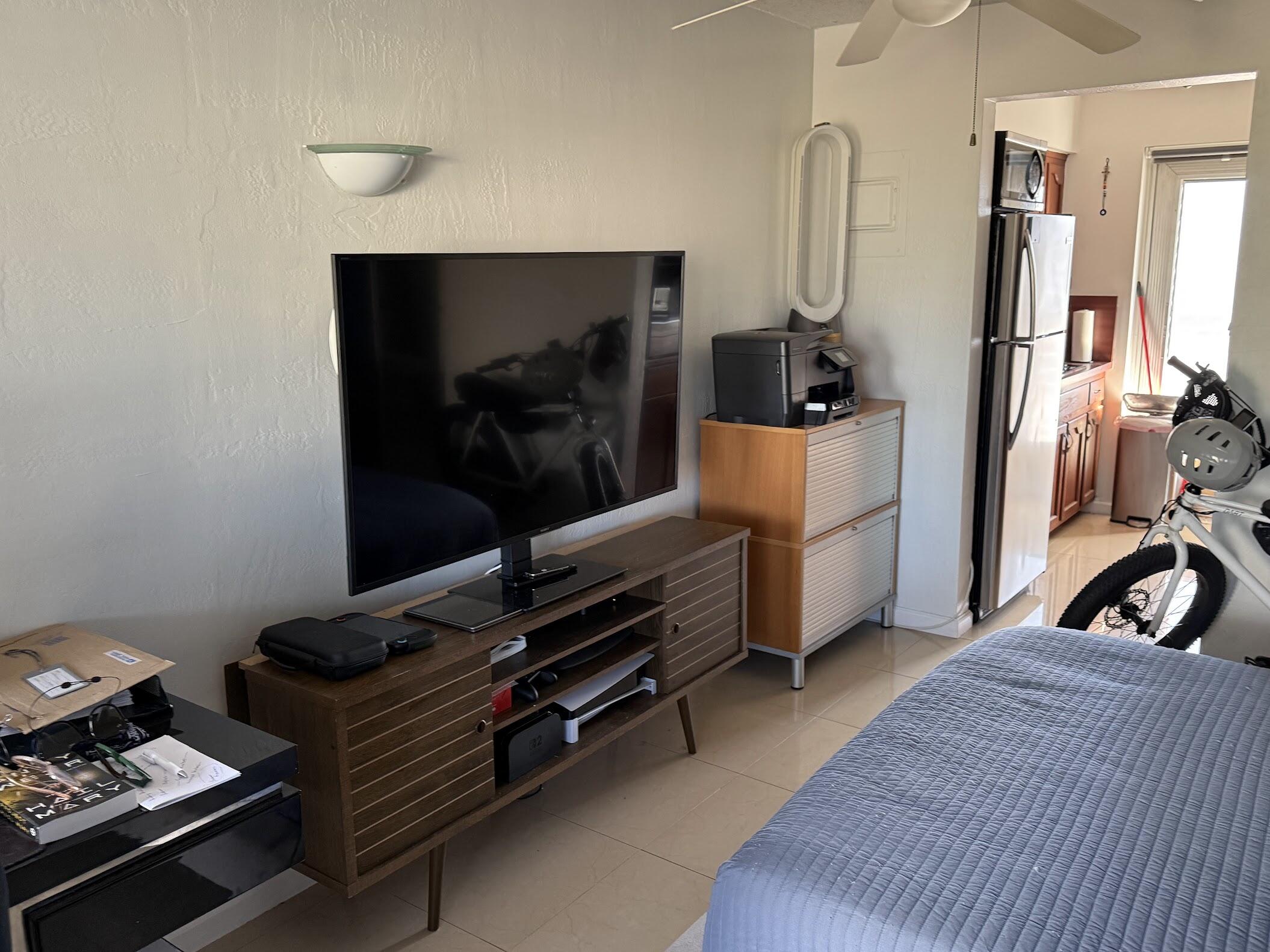 2857 NE 32nd Street 25